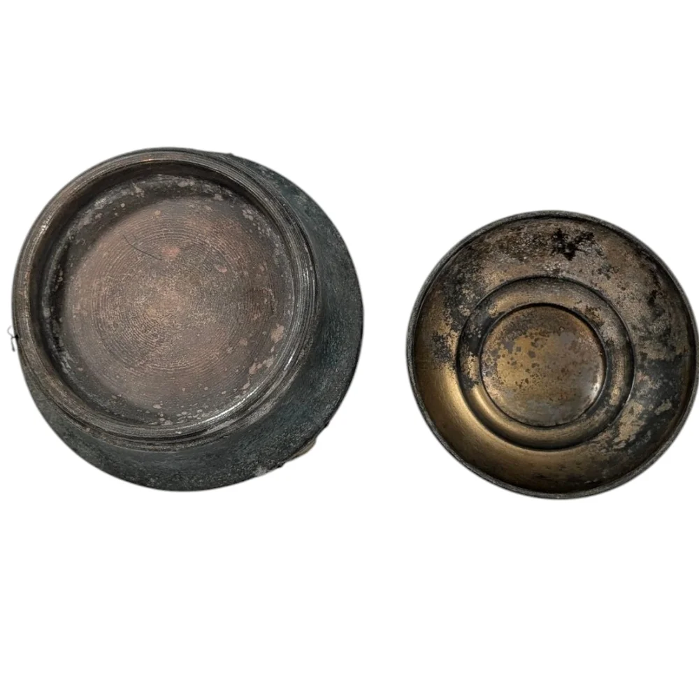 Antique Wind Up Music Powder Box With Victorian Imagery On Lid. Works.